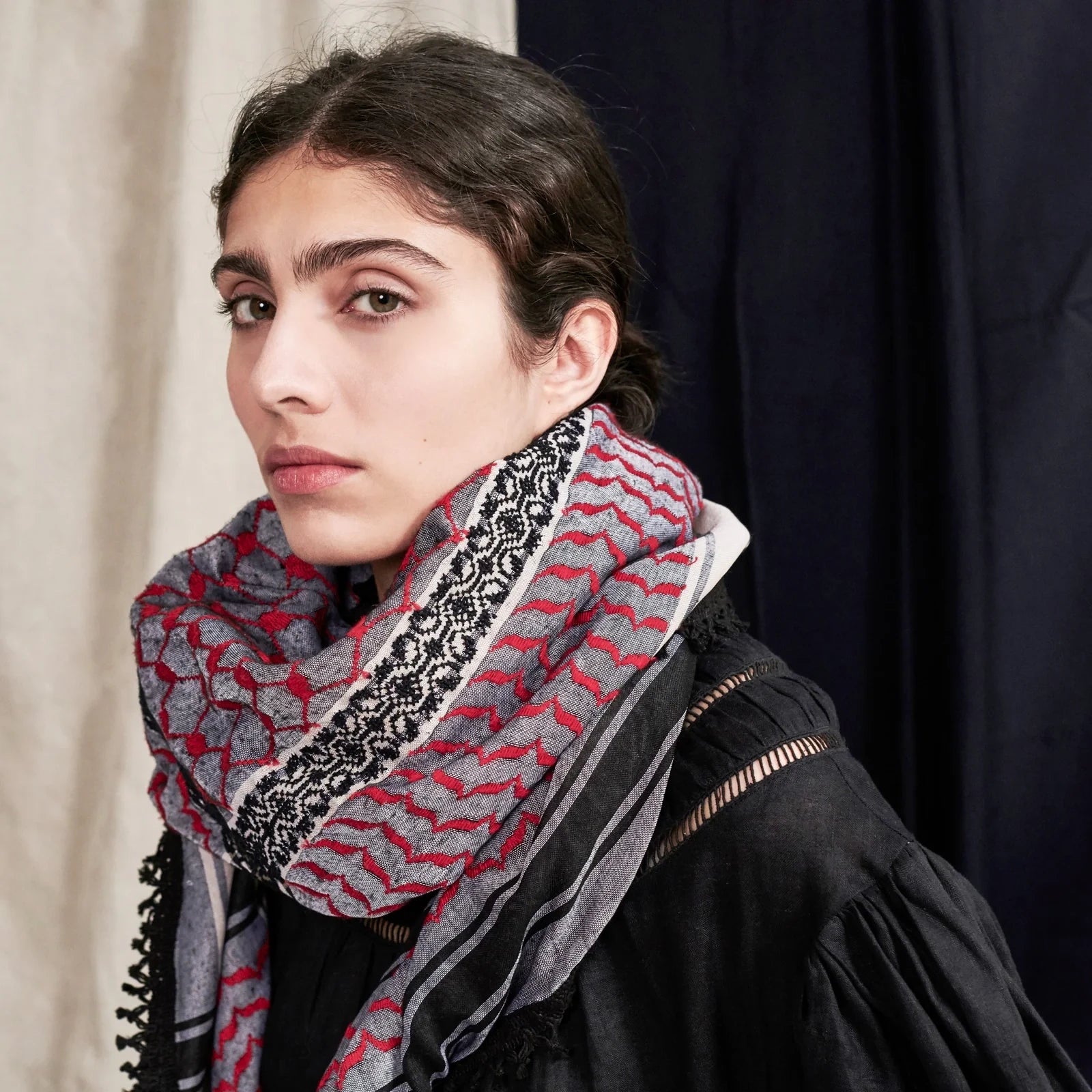 KEFFIYEH - 4 SHADES ON GREY