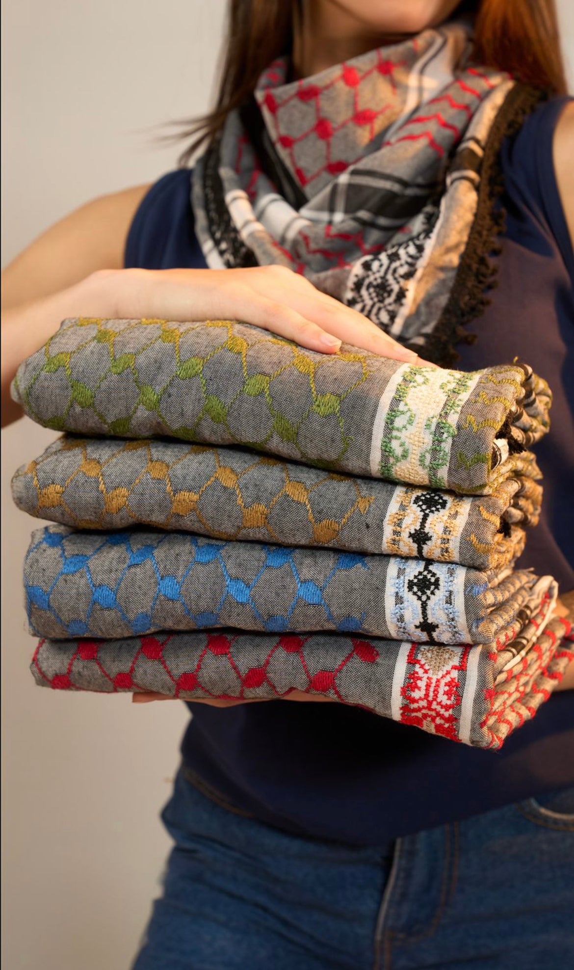 KEFFIYEH - 4 SHADES ON GREY