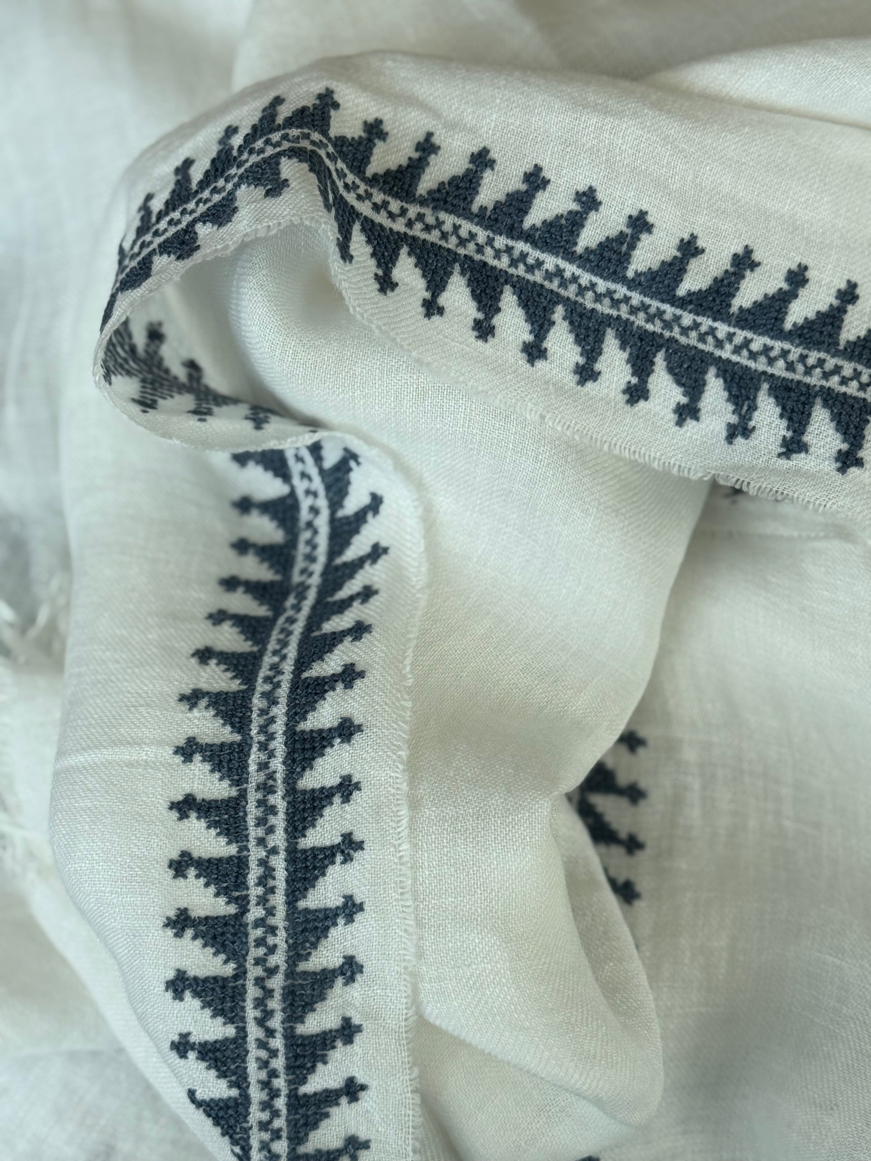 WHITE LINEN SHAWL MARY MAGDALENE