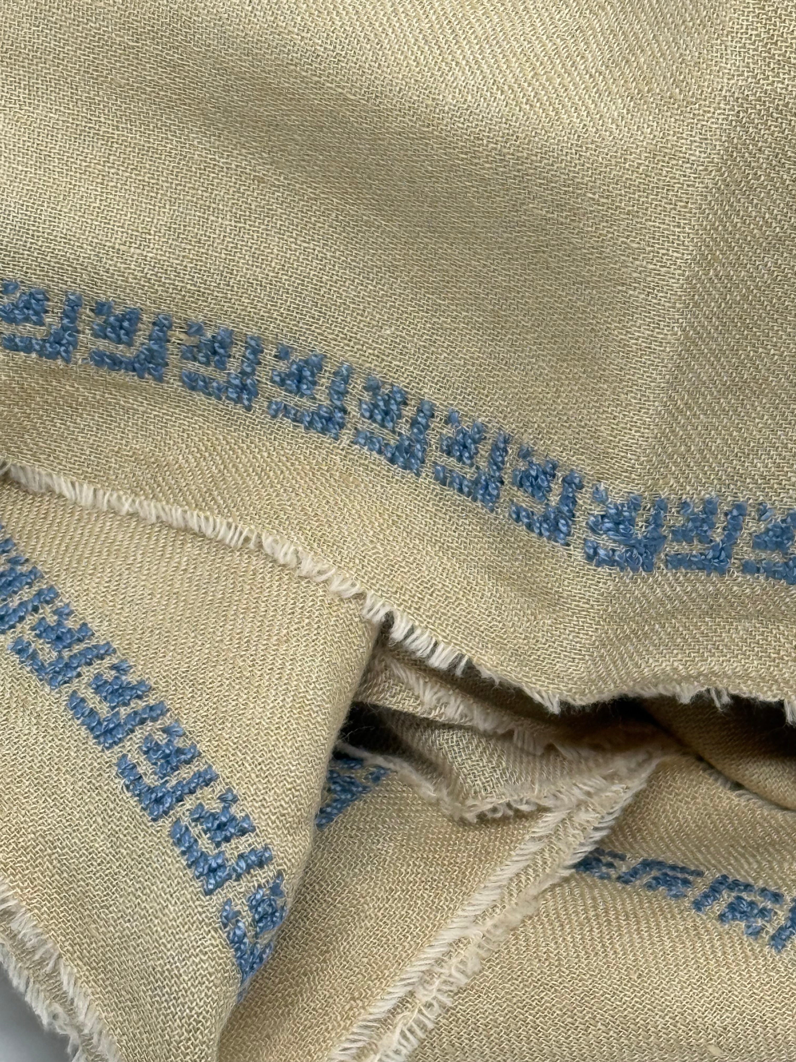 BEIGE LINEN SHAWL ROSE ANTIQUE BLUE